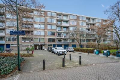 Woning Burgemeester Caan van Necklaan 248 Leidschendam