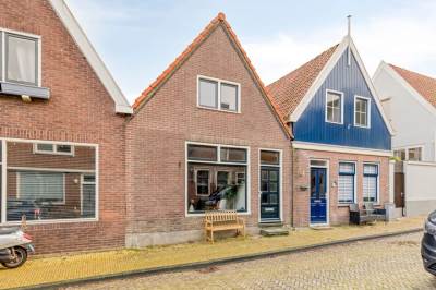 Woning Pastoor van der Weidenstraat 21 Volendam