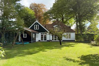 Woning Karel de Grotelaan 33 Bergen (NH)