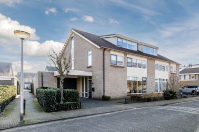 Woning Jasmijnstraat 4 Halsteren