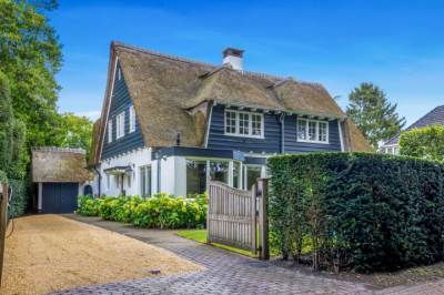 Woning Wally Moesweg 12 Laren (NH)