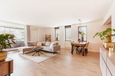 Woning Taman Sapituin 13 Amsterdam