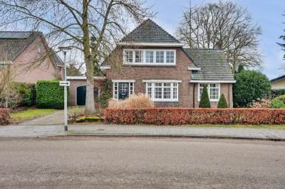 Woning Pastoor Schneiderstraat 9 Enschede