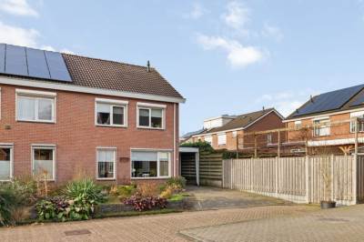 Woning Tjalkstraat 55 Lemelerveld