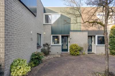 Woning Montbretiastraat 8 Enschede