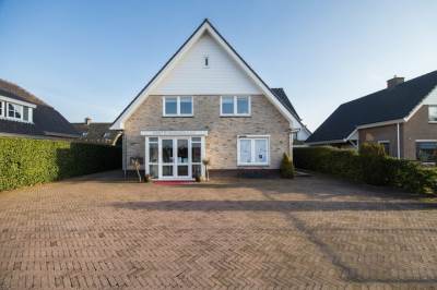 Woning Van Dijkhuizenstraat 74A Nijkerkerveen