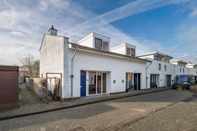 Woning Peter van Anrooystraat 24 Deventer