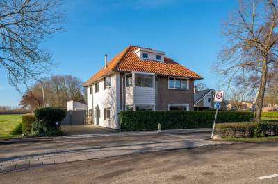 Woning Steenbergseweg 106 Dinteloord