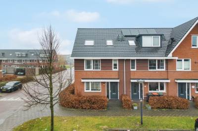 Woning Albert van Damstraat 18 Zwaag