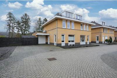 Woning Burgemeester Rhoenstraat 12 Vaals