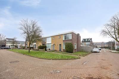 Woning Burg. G. van Barneveldstraat 12 Groningen