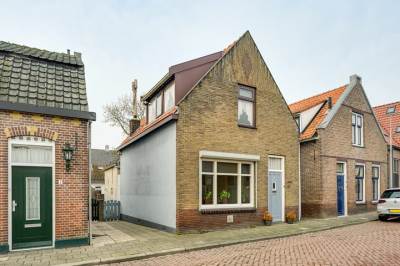 Woning Burgemeester Sterkstraat 6 Stad aan 't Haringvliet