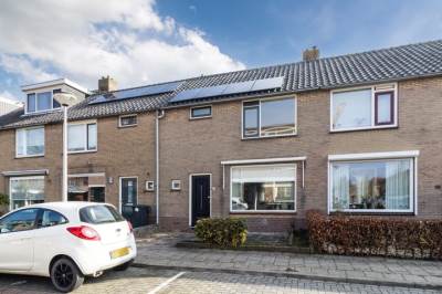 Woning Esdoornstraat 18 Oud-Beijerland