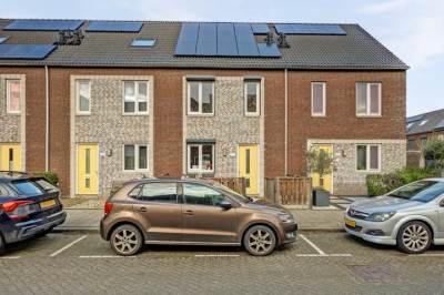 Woning Marthalaan 203 Hoogvliet Rotterdam