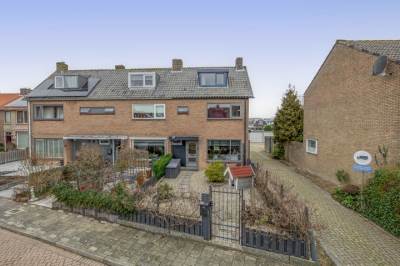 Woning Karel de Stoutestraat 23 Hellevoetsluis