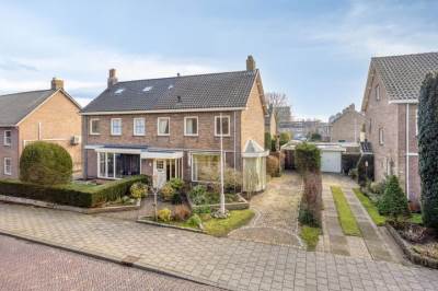 Woning Vrijburglaan 12 Heemskerk