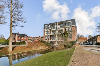 Woning Oude Raadhuisplein 20 Hendrik-Ido-Ambacht