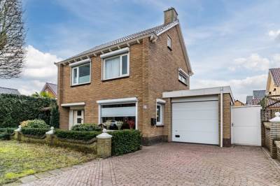 Woning Rozenstraat 27 St. Willebrord