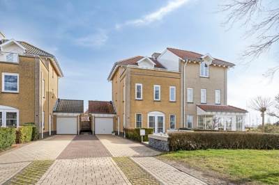 Woning Middensluis 4 Wemeldinge