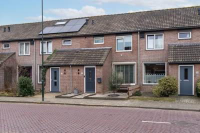 Woning Schoutenlaan 83 Geertruidenberg