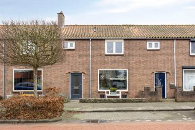 Woning Julianastraat 17 Zuidland