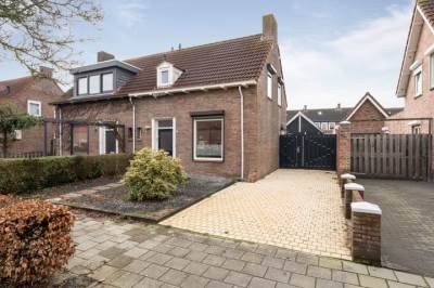 Woning Julianastraat 22 Hoeven