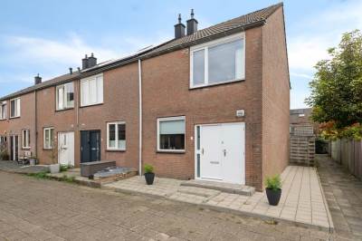 Woning Brederowende 12 Hillegom