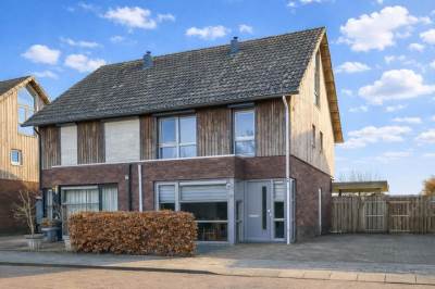 Woning Dr. D.M. van Londenstraat 44 Varik