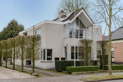 Woning Jhr. Mr. G.W. Molleruslaan 7 Apeldoorn