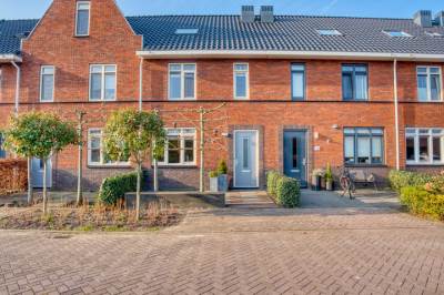 Woning Bessengaarde 16 Hendrik-Ido-Ambacht