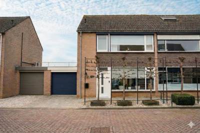 Woning Jacob van Ruysdaelstraat 16 Schoondijke