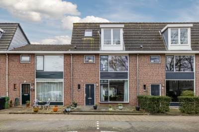 Woning Jan van Goyenplantsoen 10 Voorschoten