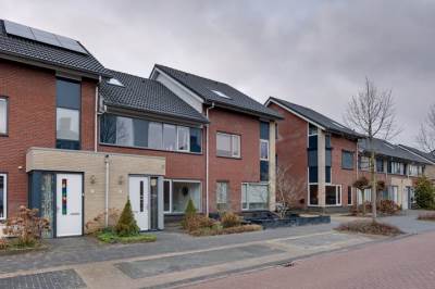 Woning Carry van Bruggenweg 9 Assen