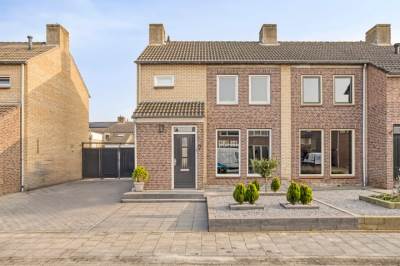 Woning Monseigneur van Enckevoirtstraat 7 Sambeek