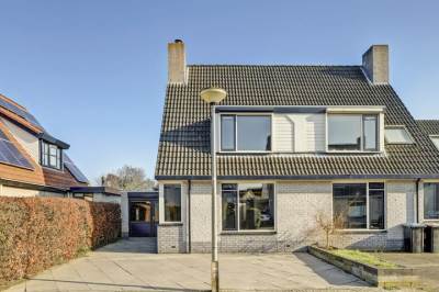 Woning Arnold van Lieropstraat 54 Steenbergen (NB)