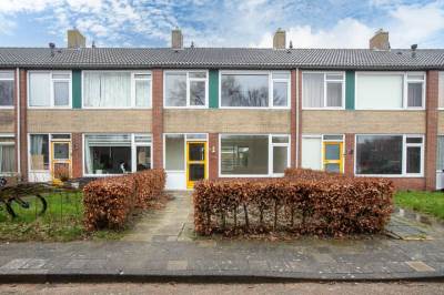 Woning Ida van Tiarastrjitte 10 Kimswerd