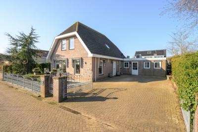 Woning De Gracht 9 Zwaagdijk-Oost
