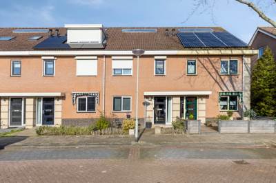 Woning Oesterbank 15 Rhoon
