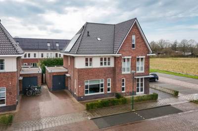 Woning Van den Akker-erf 13 Heesch