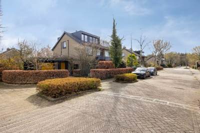 Woning Burgemeester de van der Schuerenlaan 1 Oosterhout (NB)