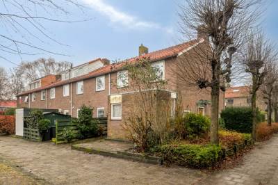 Woning van der Helstpark 17 Muiderberg
