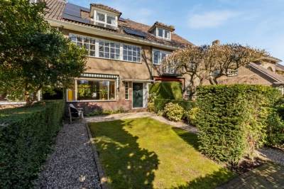Woning van Ostadelaan 9 Naarden