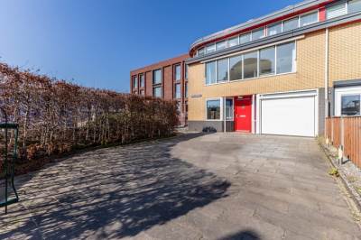 Woning Marga Klompéstraat 1 Zaandam