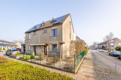 Woning Van den Broek-erf 223 Dordrecht