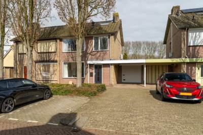Woning Karel V Laan 97 Geertruidenberg