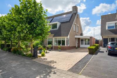 Woning Burg. Korstanjestraat 77 Klaaswaal