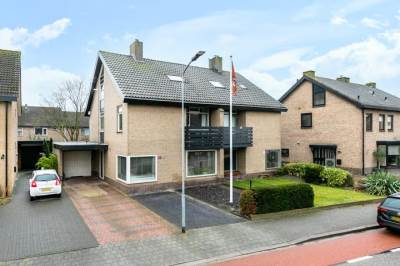 Woning Van Dijkhuizenstraat 33 Nijkerkerveen