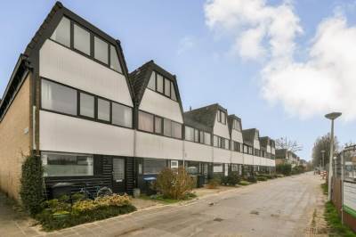 Woning Rhijnestein 83 Landsmeer
