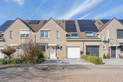 Woning N.A. Papestraat 15 Hekelingen