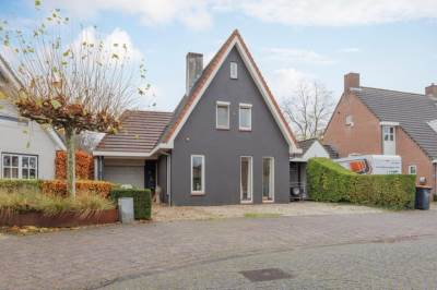 Woning Antoon Coolenstraat 10 Raamsdonksveer